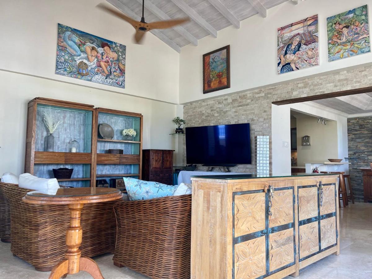White Sands Beach Condos Крайст-Черч Экстерьер фото